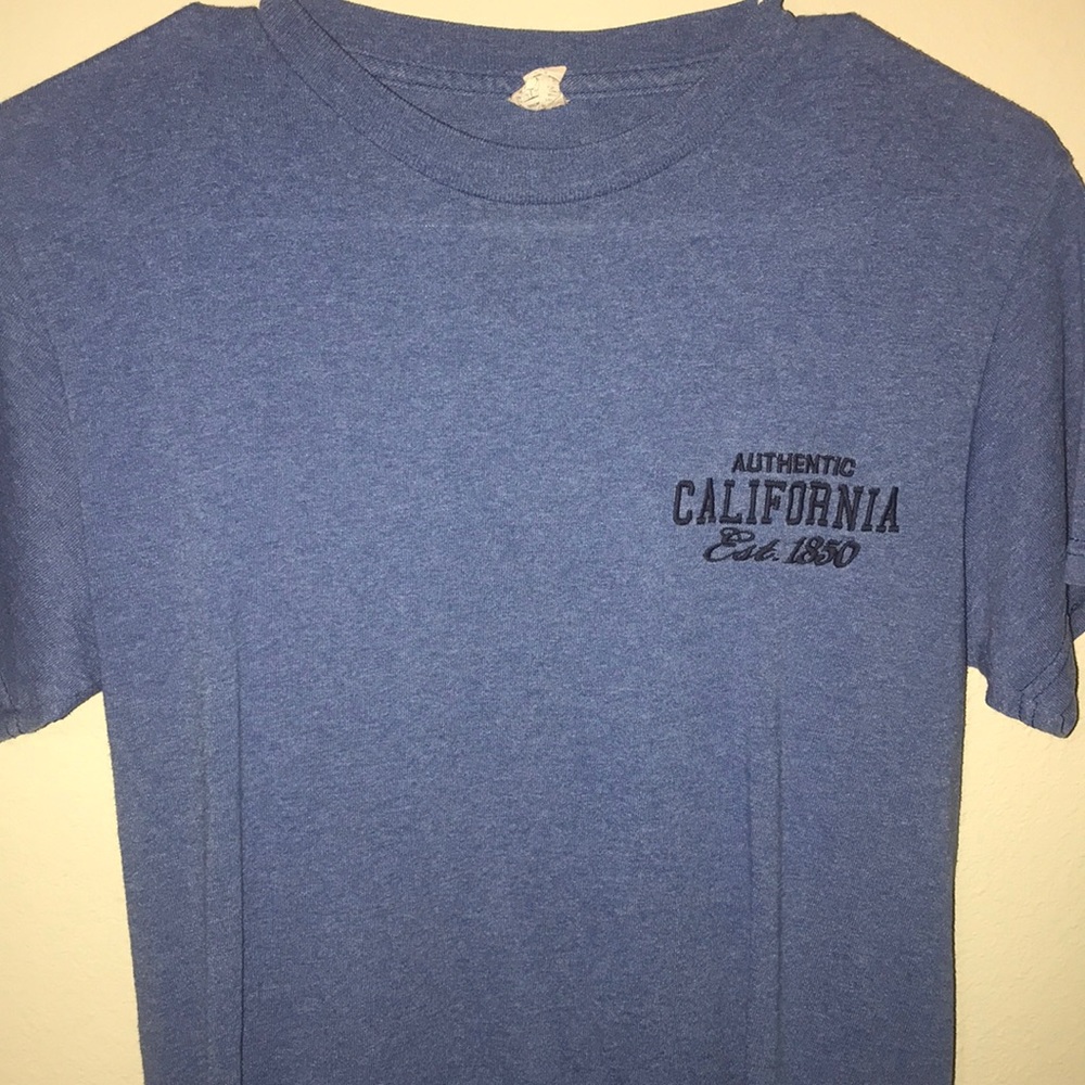 Cute trendy tee!